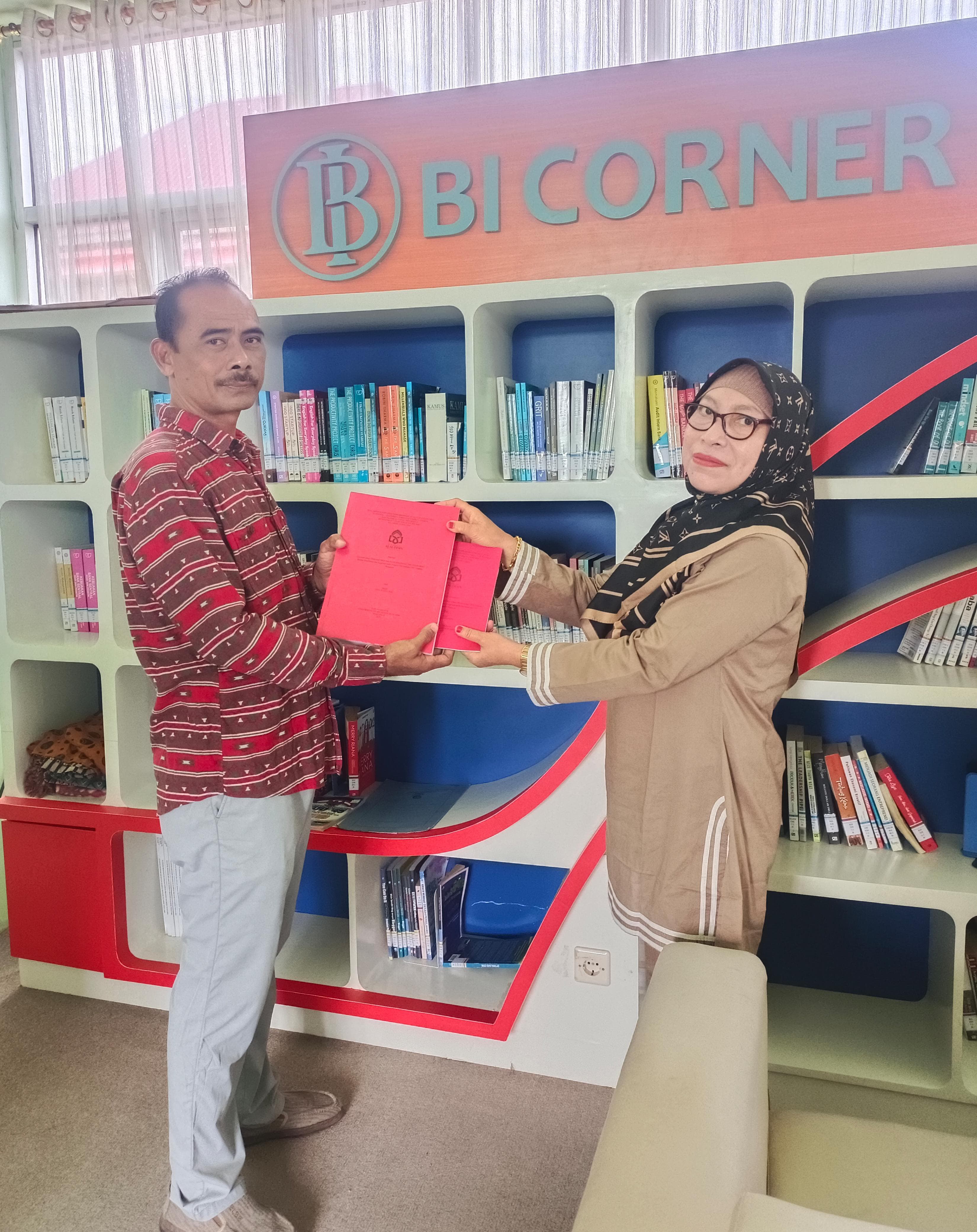 Perpustakaan Universitas Muhammadiyah Buton Menerima Hibah tugas akhir berupa Disertasi dari bapak Dr MADI .,M.A  merupakan  dosen Fakultas Agama Islam Universitas Muhammadiyah Buton.